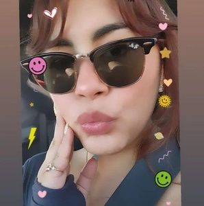 Meet your Posher, Rae